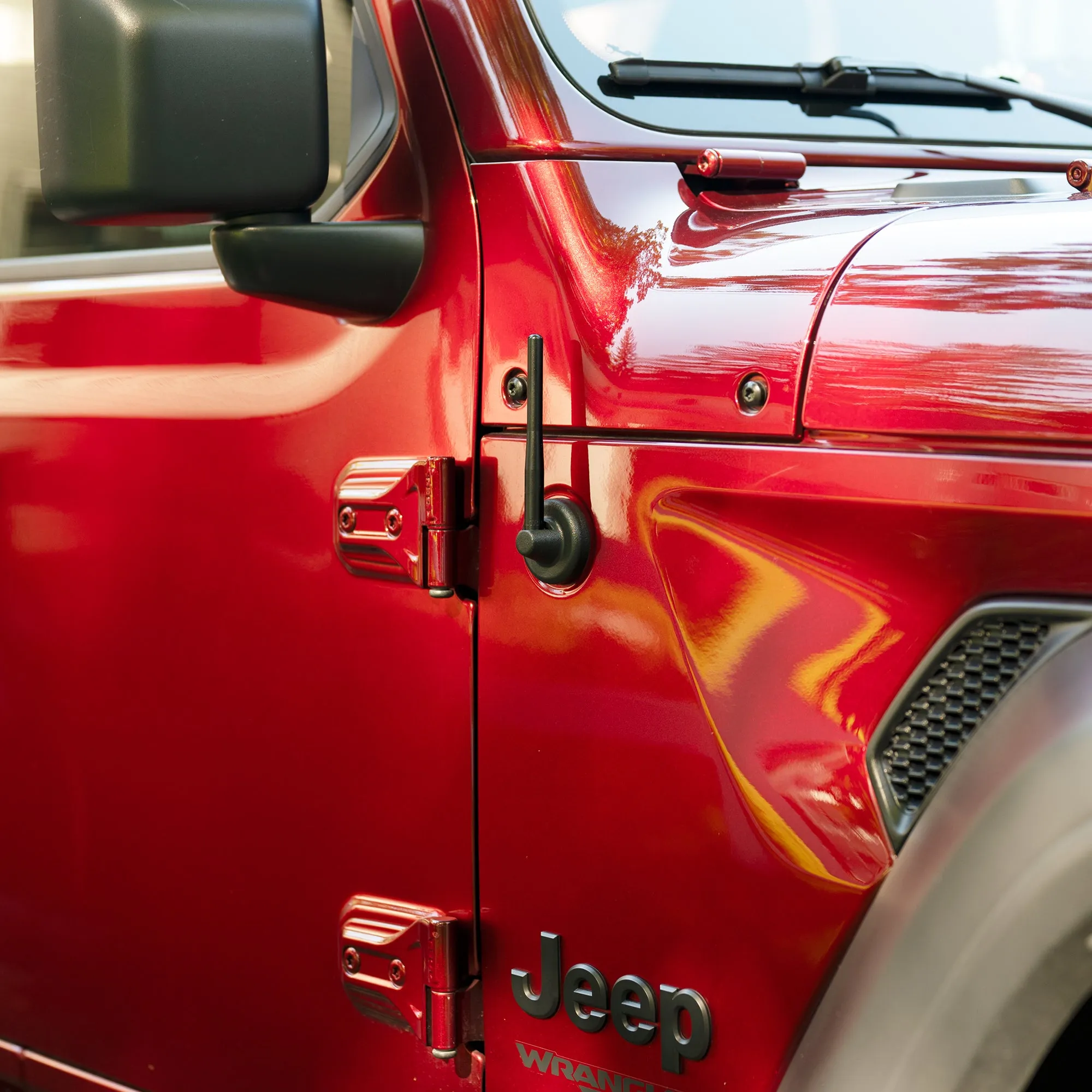 Perfect-Fit Stubby Antenna |  Jeep Wrangler & Gladiator (2017-2023)