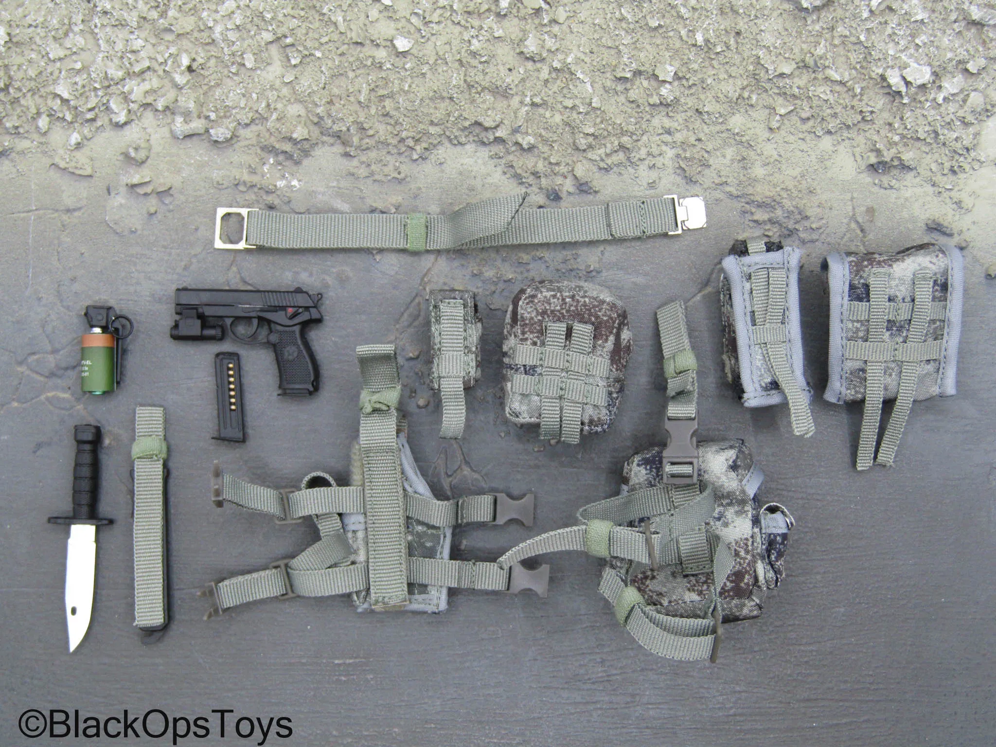 Shock Worker - Green Female Belt w/Pistol, Drop Leg Holster & Pouch Set