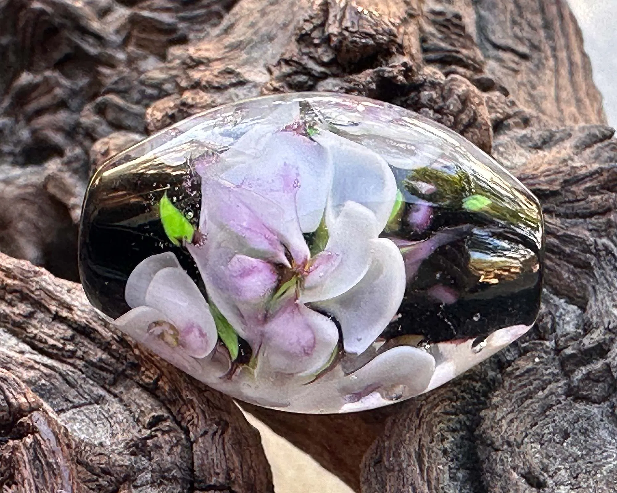 White Floral Lampwork Focal Bead SRA
